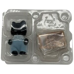 Sylvanian Families Charcoal Cat Baby Figure With Shopping Accessory Rare